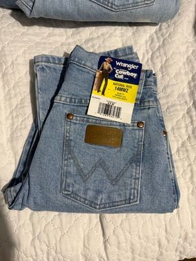 Wrangler Women's Boot Cut Jeans in Light Blue Denim